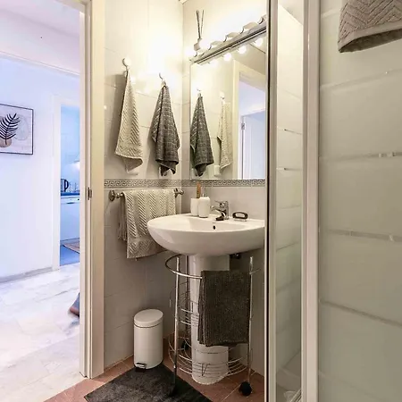 Rooftop Oasis Apartment