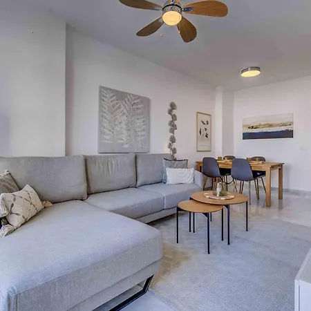 Rooftop Oasis Apartment Fuengirola